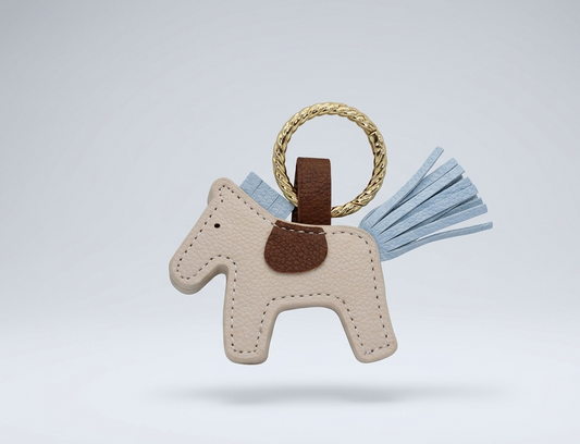 Minimalist Horse Leather Keychain – Cute Pony Charm